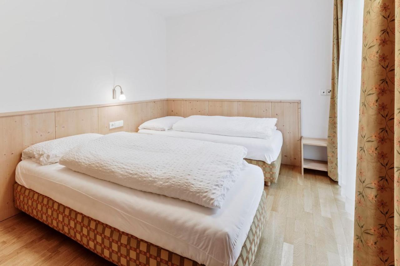 Apartments Petlin Ортизеи Экстерьер фото
