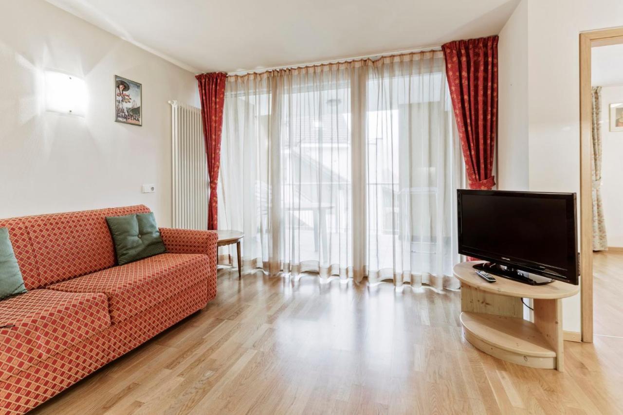 Apartments Petlin Ортизеи Экстерьер фото