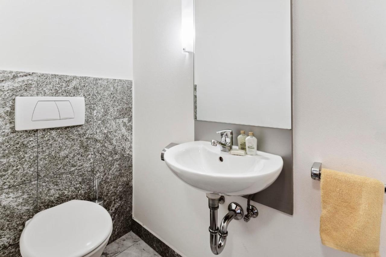 Apartments Petlin Ортизеи Экстерьер фото