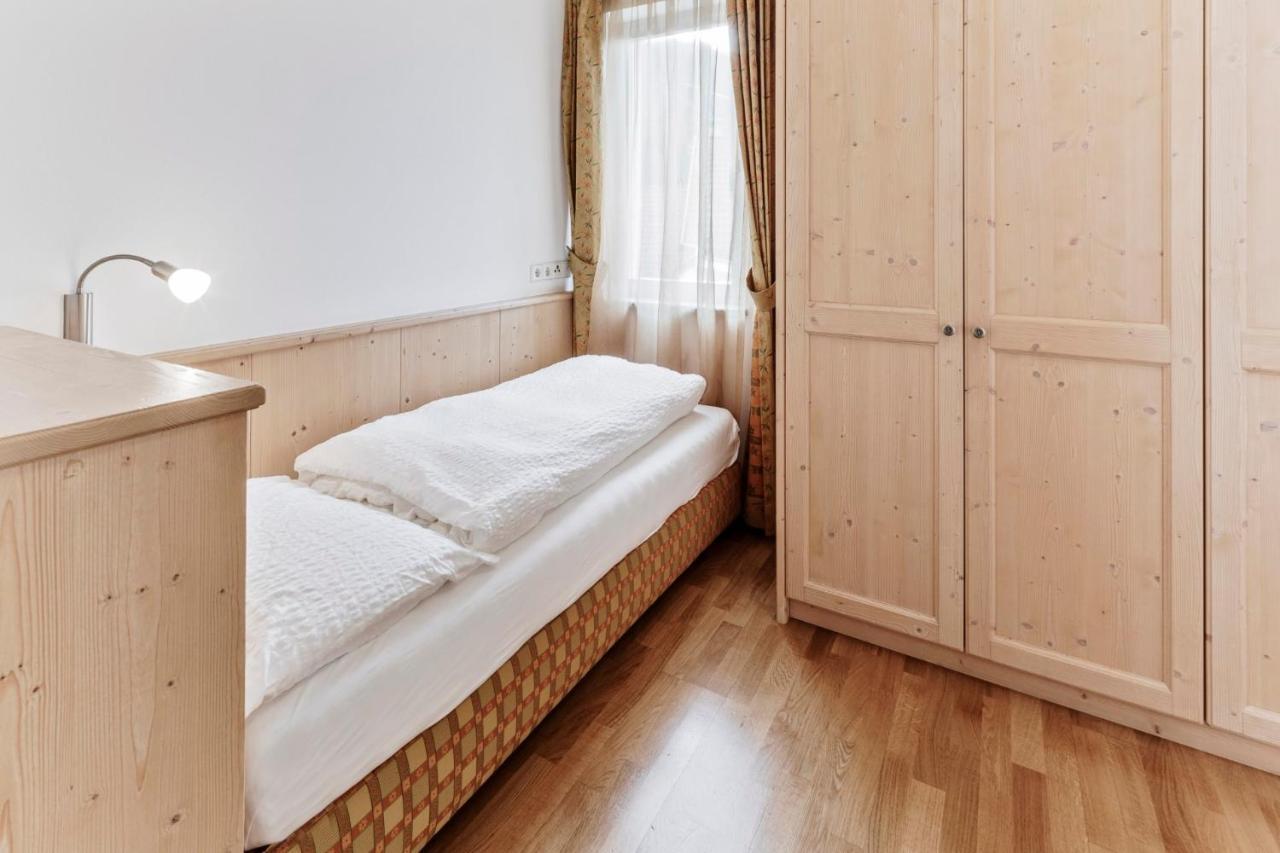 Apartments Petlin Ортизеи Экстерьер фото
