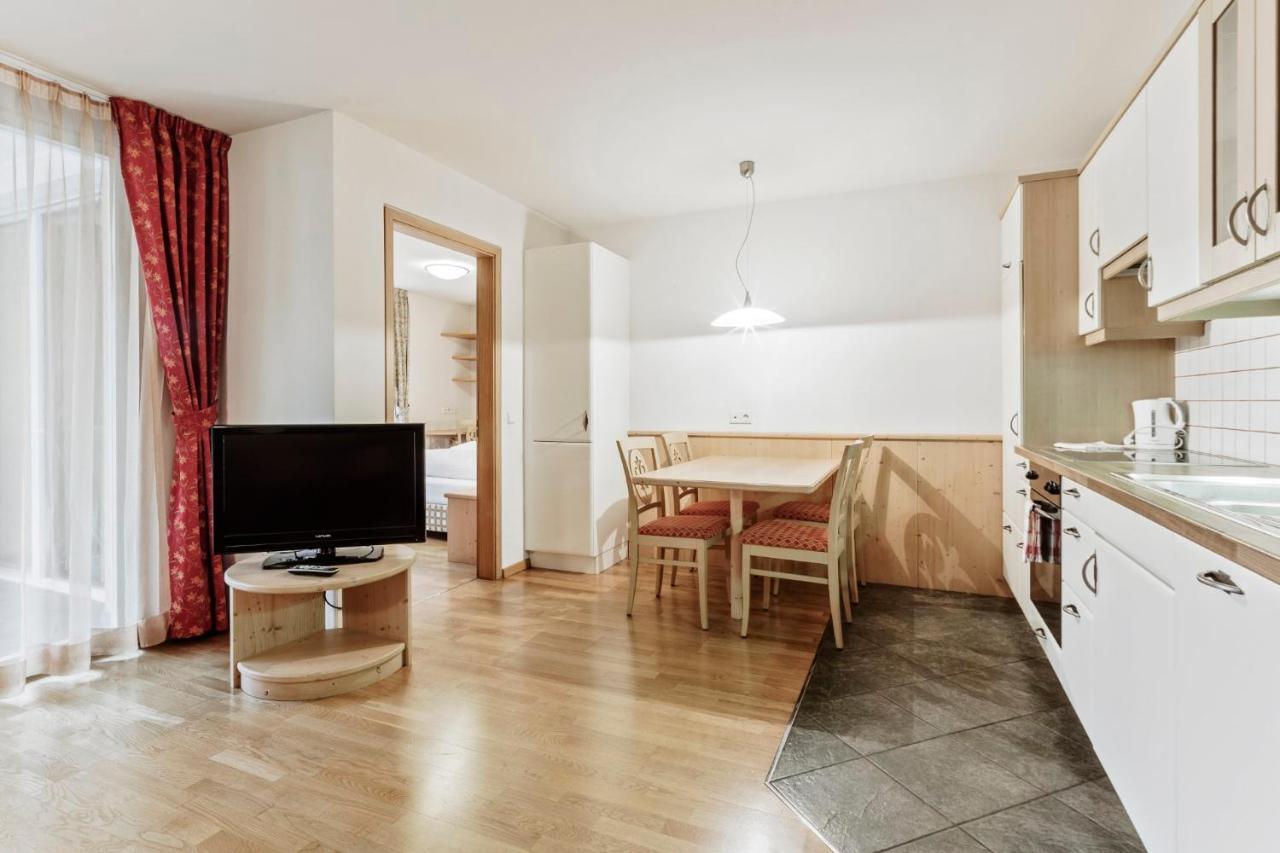 Apartments Petlin Ортизеи Экстерьер фото