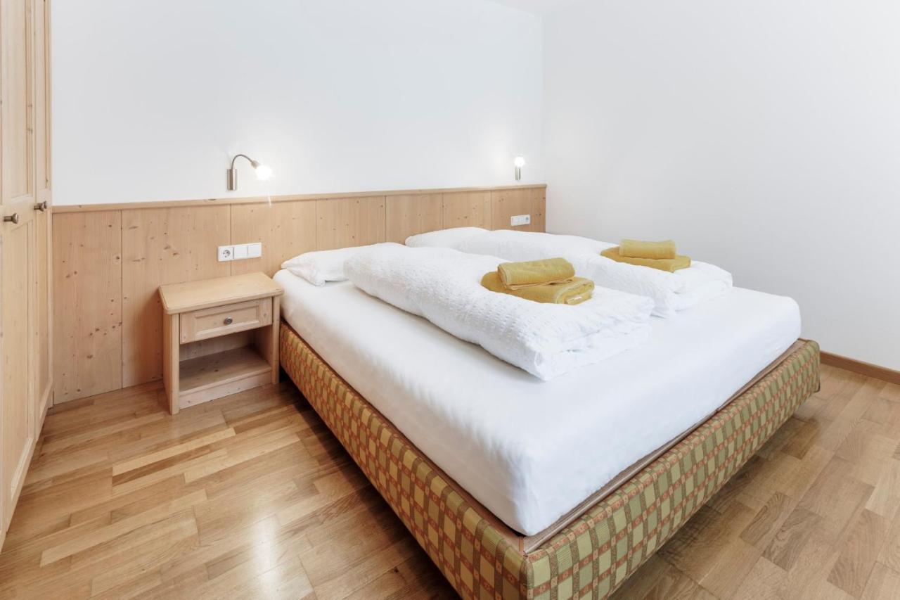 Apartments Petlin Ортизеи Экстерьер фото